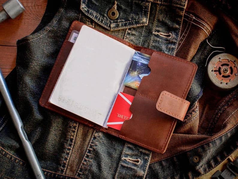 Leather Passport Holder - With Snap Closure: Cognac / Passport