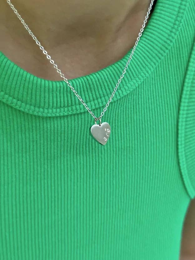 Grá Mini Heart Necklace: Cable Chain / Silver / Lower Case (Grá)