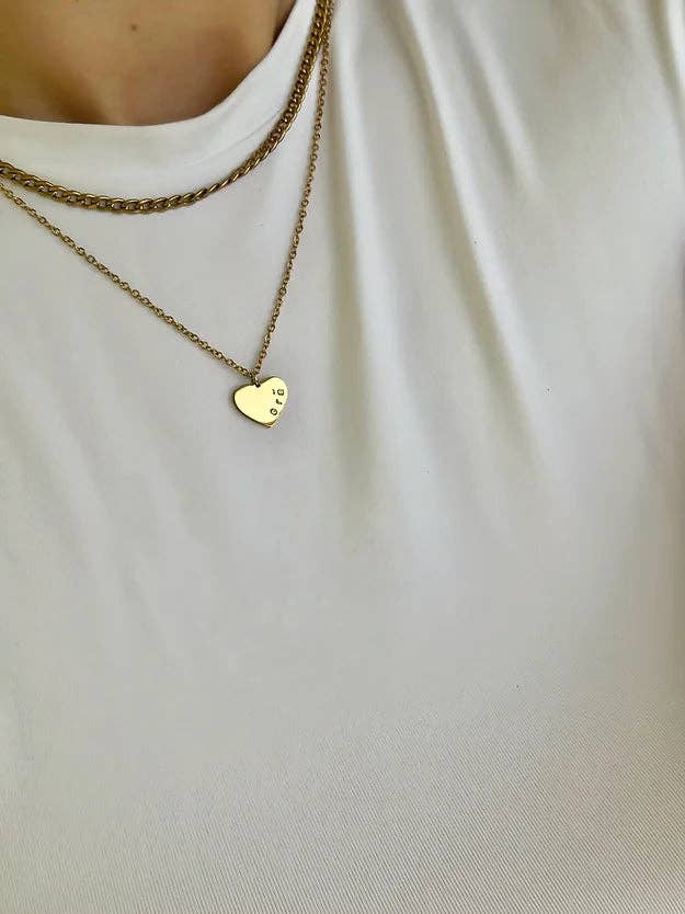 Grá Mini Heart Necklace: Cable Chain / Silver / Lower Case (Grá)